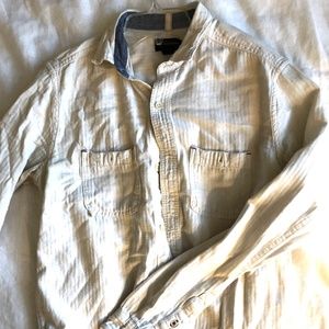 Men's white casual dress shirt